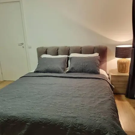 아파트 Cozy Near Center *