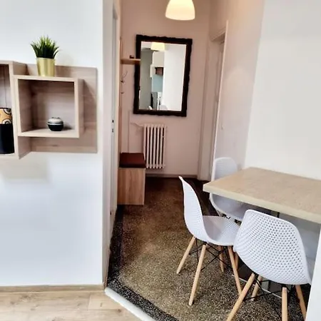 Cozy Near Center * Βουκουρέστι