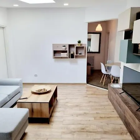 Cozy Near Center Βουκουρέστι