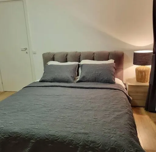 아파트 Cozy Near Center *