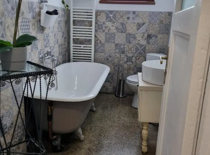 Apartment Cozy Near Center Bucharest